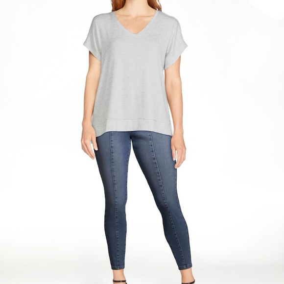 Women's Short Sleeve Textured Top - Picture 3 of 3